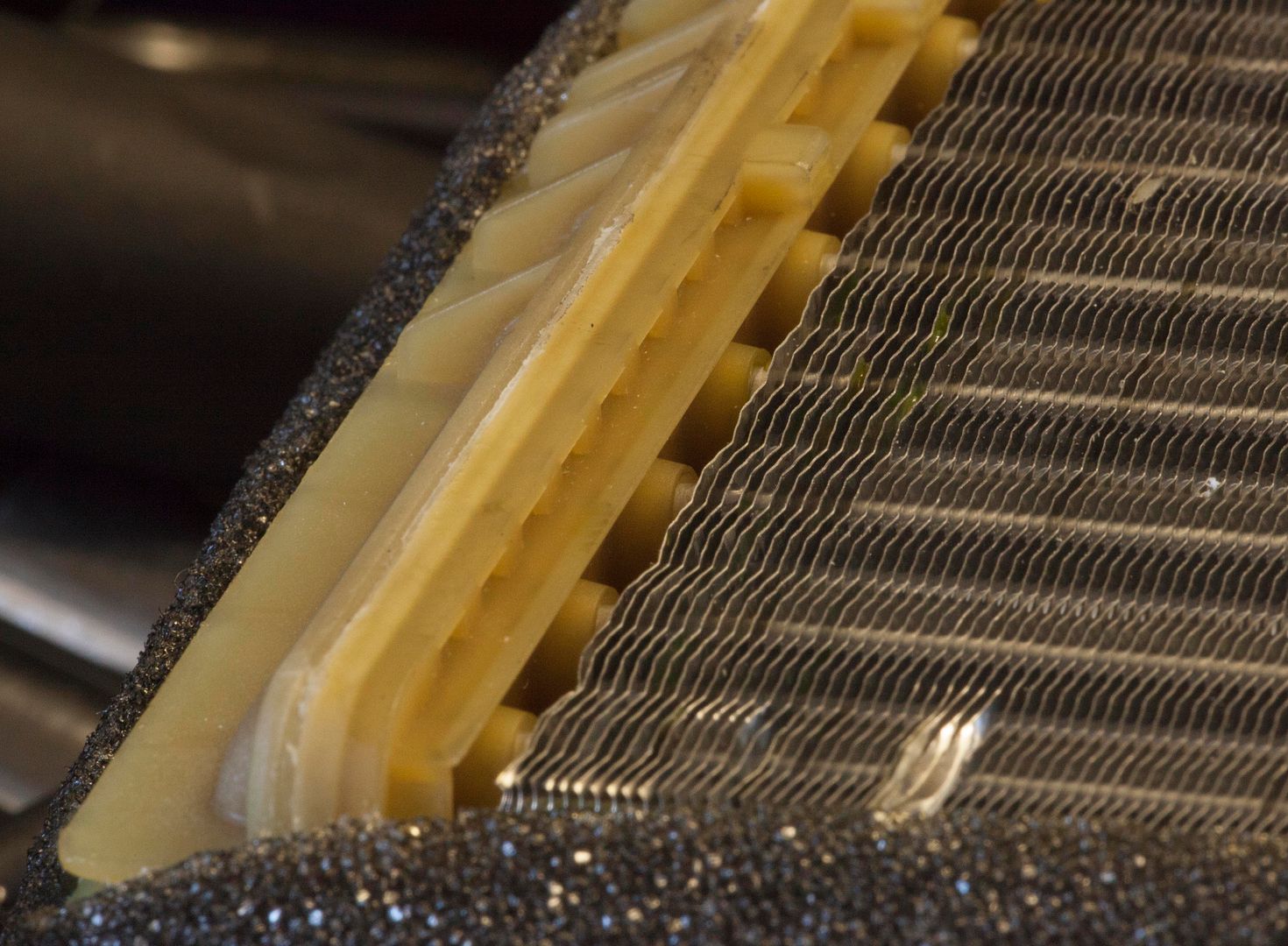 Same areas on the ebay / crimp style.